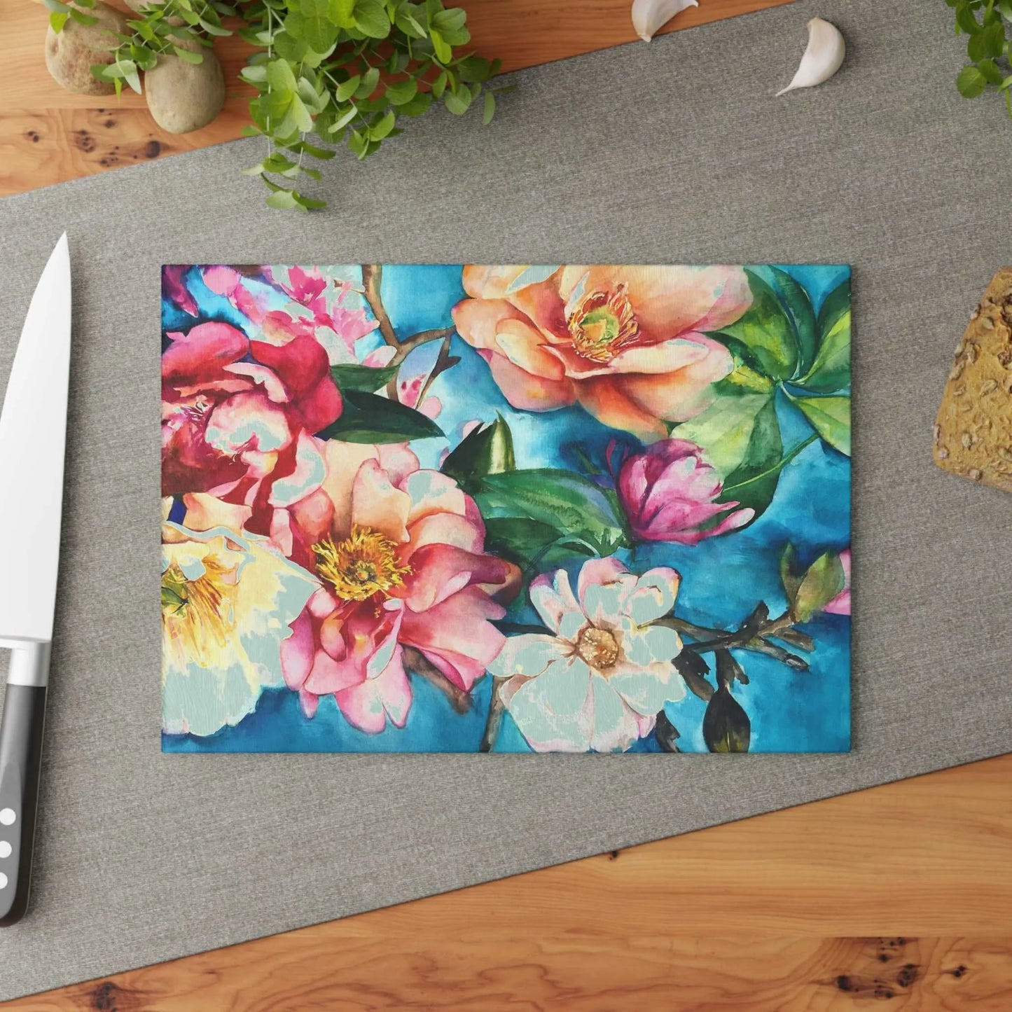Tropical Floral I Glass Cutting Board – Functional Art for Your Kitchen Mai Autumn
